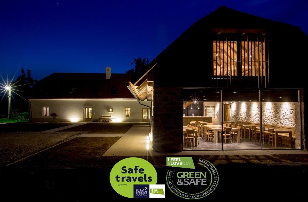 Smrekarjeva Domacija Farm stay