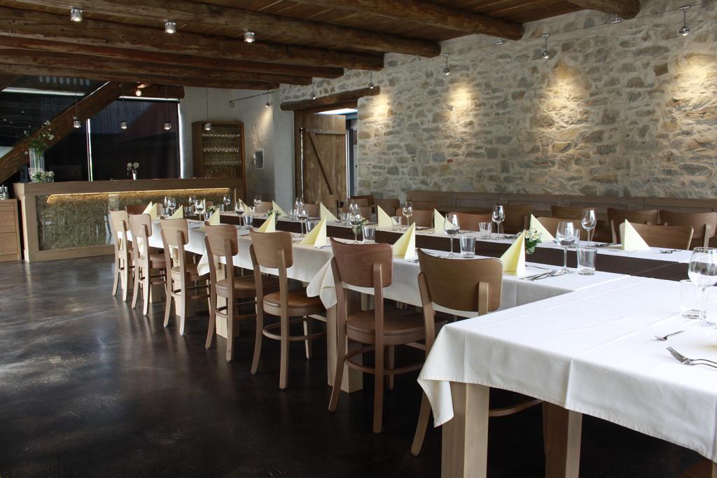 Smrekarjeva Domacija Postojna
