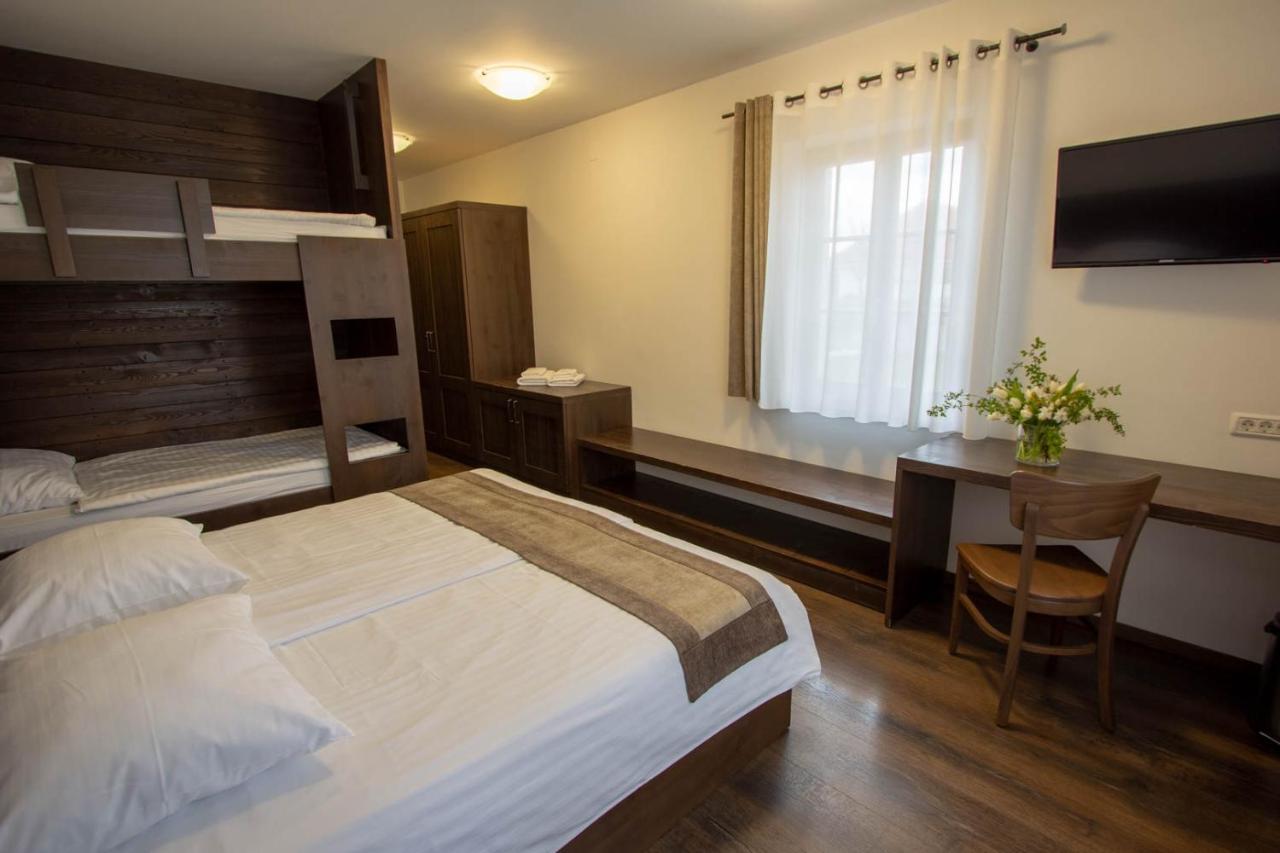 Smrekarjeva Domacija Farm stay *