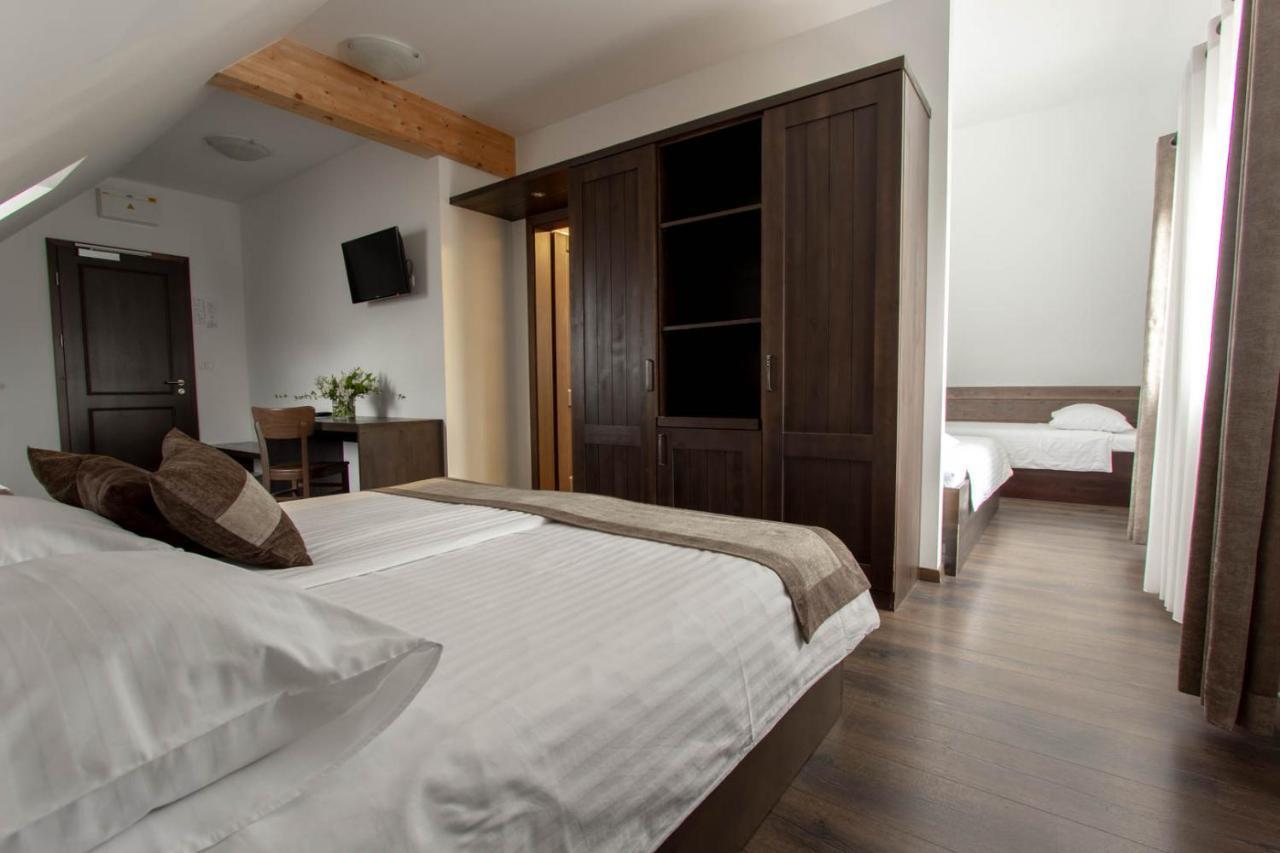 Farm stay Smrekarjeva Domacija Postojna